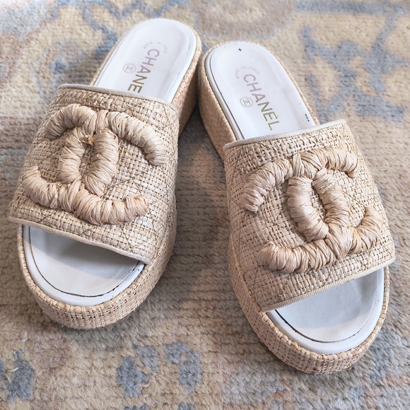 Chanel💯19P CC Logo Platform Mules Sandals 39/8.5 - Picture 4 of 11